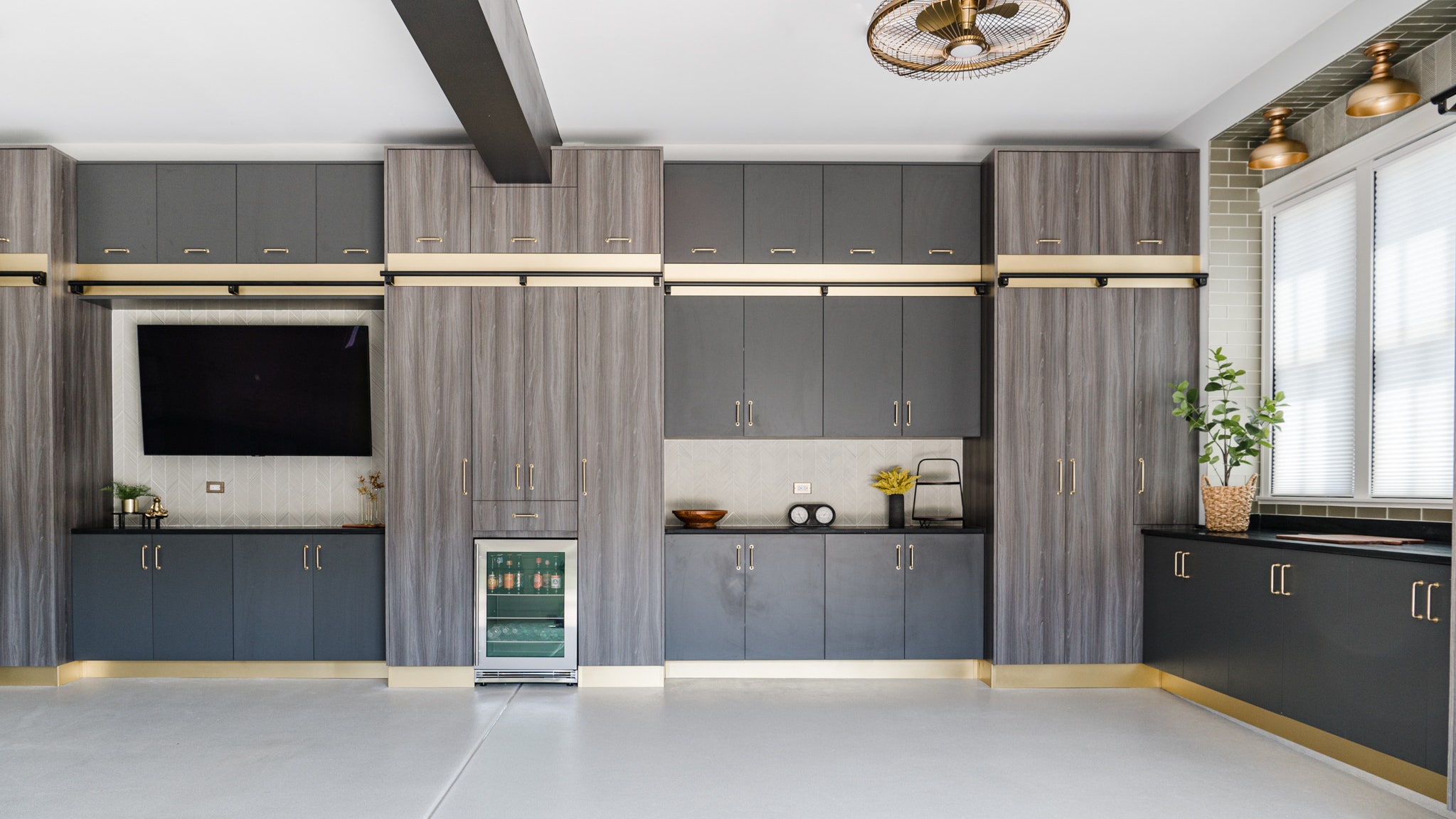 how much does it cost to renovate a garage